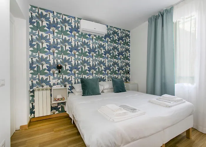 Trevi Little Palace #6 - 52 Steps Of Charm * Rome